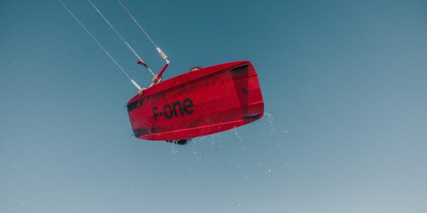 גלשן טווין טיפ - SPARK 2026